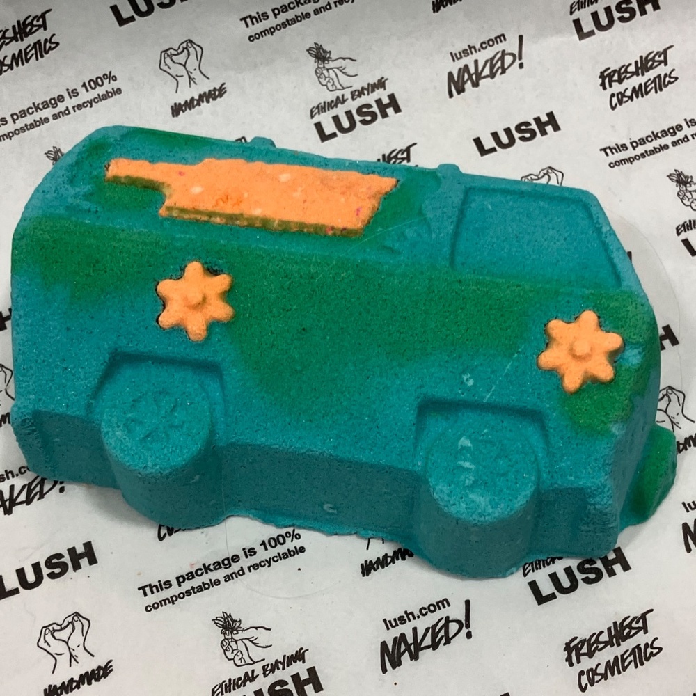 LUSH Scooby Doo Mystery Machine Bath Bomb - Picture 7 of 9